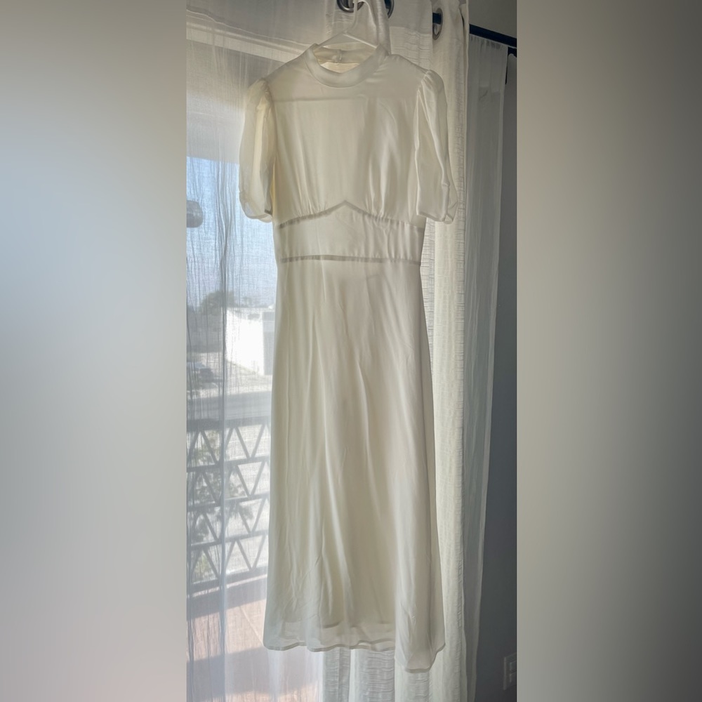 Dusk Dress in ivory by Reformation - excellent condition- worn once!! - Picture 4 of 10